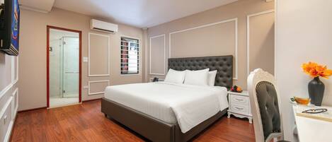 In-room safe, desk, laptop workspace, soundproofing