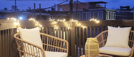 Perushuoneisto, parveke, kaupunkinäköala | Terassi/patio