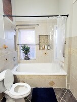 Basic Apartment, Balcony, City View | Bathroom