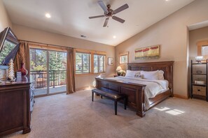 3 bedrooms, free WiFi, bed sheets - Cozy Townhome in Sierra Meadows- Truckee Escape (Truckee)