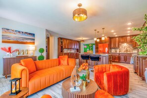 TV connectée, cheminée, jeux vidéo, table de tennis de table