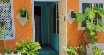 Welcome to Whispering Waters Nature Cottage. Just 15 minutes away from Kingston