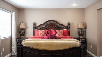 3 slaapkamers, een strijkplank/strijkijzer, reisbedje, wifi