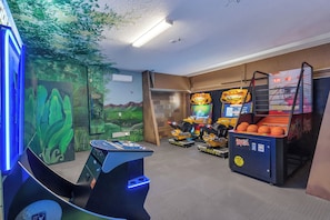 Games room - Ultimate 9BR Disney Escape – Pool, Game Room, Theater, 12mi to Parks! (Four Corners)