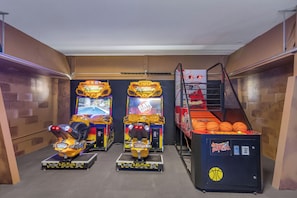 Games room - Ultimate 9BR Disney Escape – Pool, Game Room, Theater, 12mi to Parks! (Four Corners)