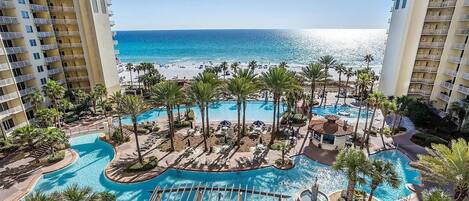 Een verwarmd zwembad