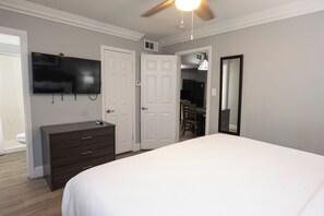 1 chambre, fer et planche à repasser, accès au Wi-Fi (inclus)