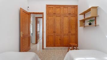 2 Schlafzimmer, Bügeleisen/Bügelbrett, kostenloses WLAN, Bettwäsche