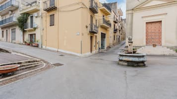 Esterni