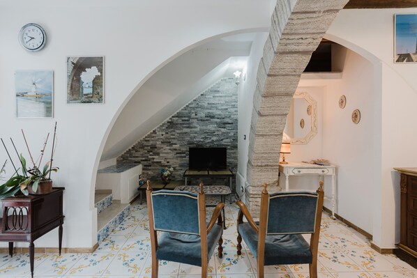 Interior - Studio Apartment 'Flat Calatafimi Segesta' with Wi-Fi and Air Conditioning (Calatafimi)