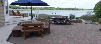 Direct Waterfront -Charming 3-BR house with AC, fitness room in Old Saybrook