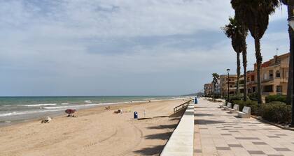 Apartment 'La Terraza De Palmeres' with Sea Views, Wi-Fi & Air Conditioning
