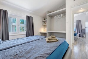 2 bedrooms, iron/ironing board, free WiFi, bed sheets