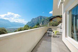 Terrace/patio - Villa 'Renè' with Private Terrace, Wi-Fi and Air Conditioning (Tenno)
