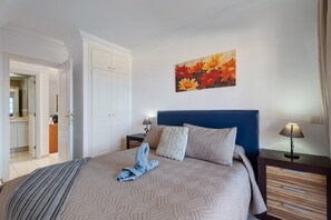 2 dormitorios, tabla de planchar con plancha, wifi gratis y ropa de cama