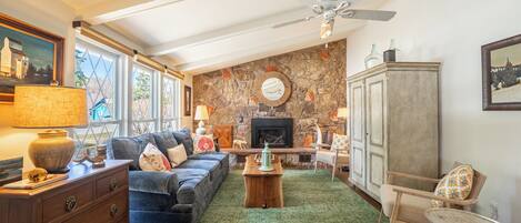 Smart-tv en een open haard