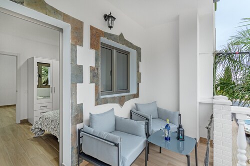 Vacation 'Lola' with Mountain View, Private Terrace and Wi-Fi