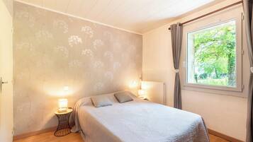 5 slaapkamers, een strijkplank/strijkijzer, gratis wifi