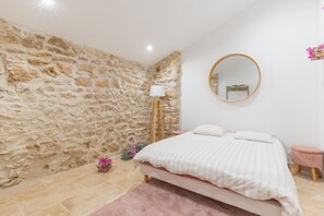 2 chambres, Wi-Fi gratuit, draps fournis