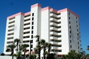 Exterior - Pet friendly, direct oceanfront corner 2/2 with spacious balcony and heated beachfront pool (Ormond Beach)