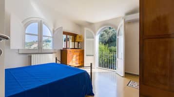 6 chambres, fer et planche Ă  repasser, Wi-Fi gratuit, draps fournis