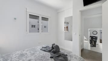 3 bedrooms, free WiFi, bed sheets