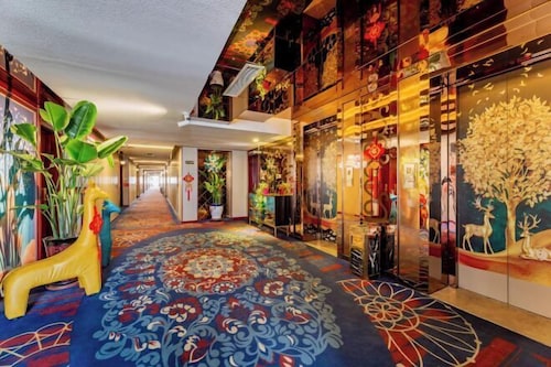 Rujia Aifeel Hotel (Baotou Saihan Tala Urban Grassland Normal College Branch)