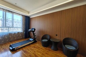 Gym - Rujia Aifeel Hotel (Baotou Saihan Tala Urban Grassland Normal College Branch) (Baotou)