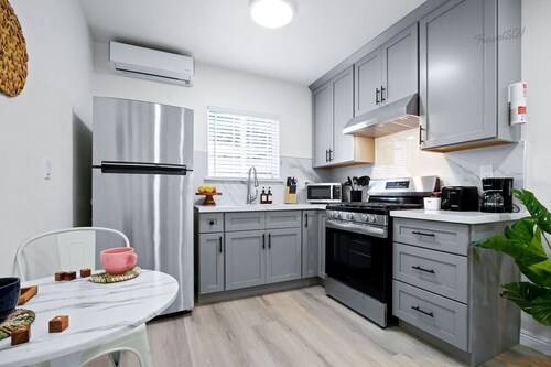 1BR Back House + Parking + Near DTLA #TravelSGV