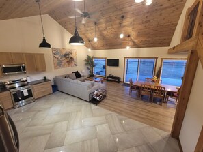 Smart TV, DVD player