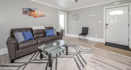 Cuyahoga Valley National Parks Home! Close to downtown Cuyahoga Falls!