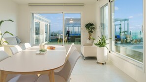 Eenvoudige kamer, 4 slaapkamers (Mani Stay(Sunset /Ocean View /Pool)) | 4 slaapkamers, gratis wifi