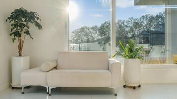 Basic Room, 4 Bedrooms (Mani Stay(Sunset /Ocean View /Pool)) | 4 bedrooms, free WiFi