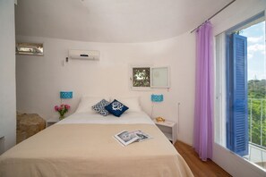 3 bedrooms, iron/ironing board, travel crib, free WiFi