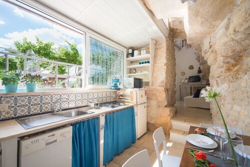 Trulli complex with sea view in Trani