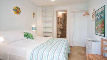 3 bedrooms, iron/ironing board, travel cot, free WiFi