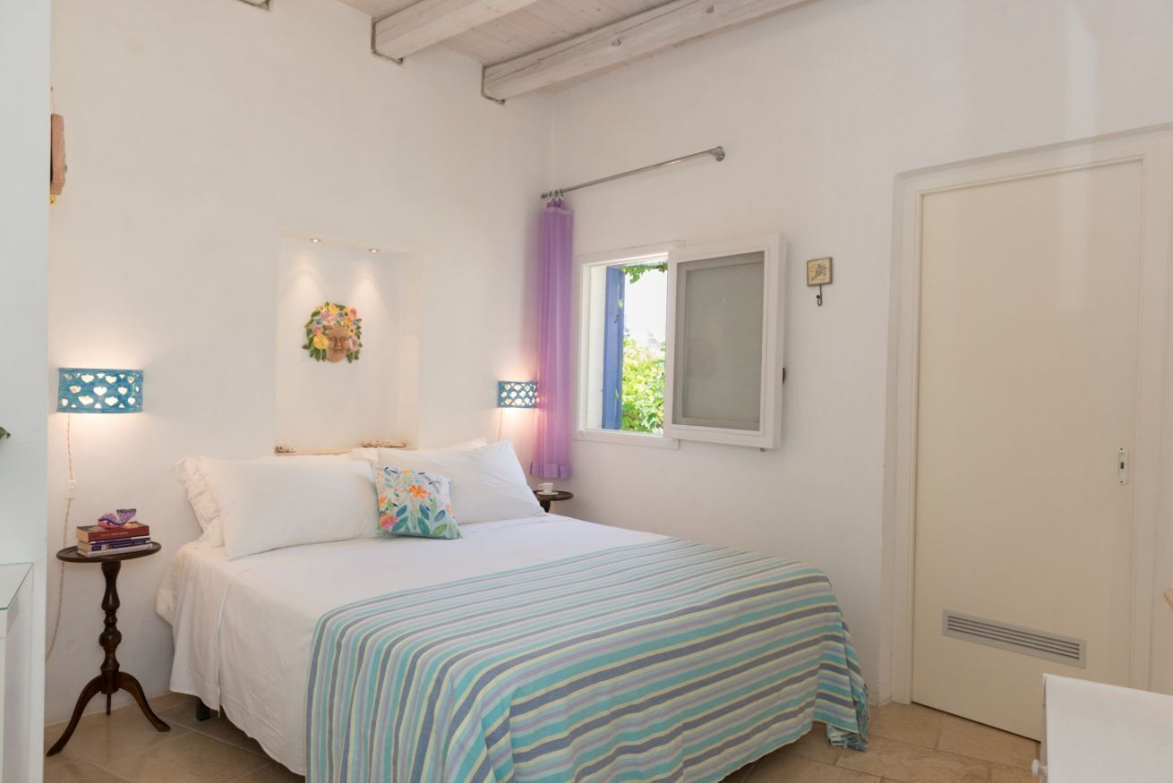 3 bedrooms, iron/ironing board, travel cot, free WiFi