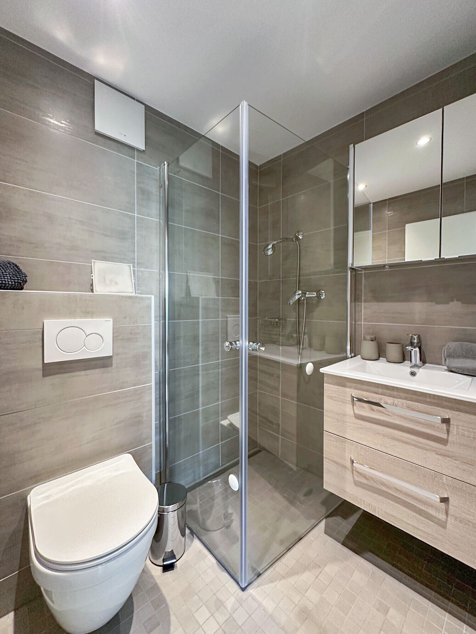 Douche, serviettes fournies