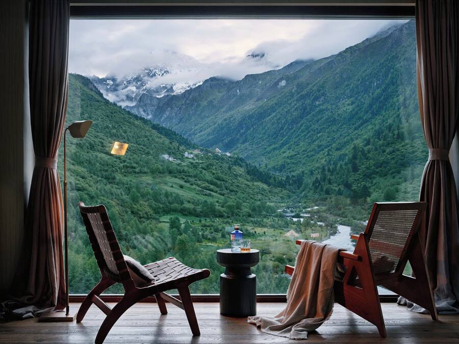 Habitación senior con 2 camas individuales, vista a la montaña