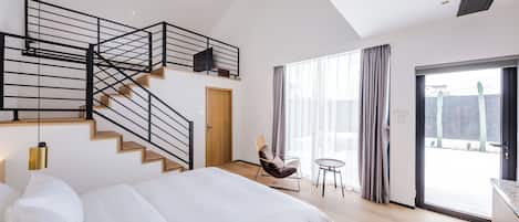 Superior Loft | 1 bedroom, desk, laptop workspace, free WiFi