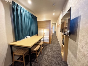 Eenvoudige vierpersoonskamer, niet-roken (Bunk bed) | Gratis wifi, beddengoed