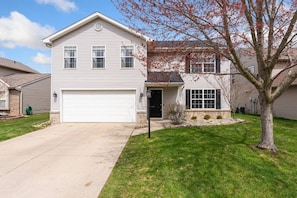 Exterior - Huntertown 4 Bed! Pets LOVE Fenced Yard & Garage (Fort Wayne)