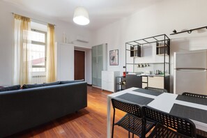 Interior - GuestHost - MM3 Lodi Bright Apartment (Milan)