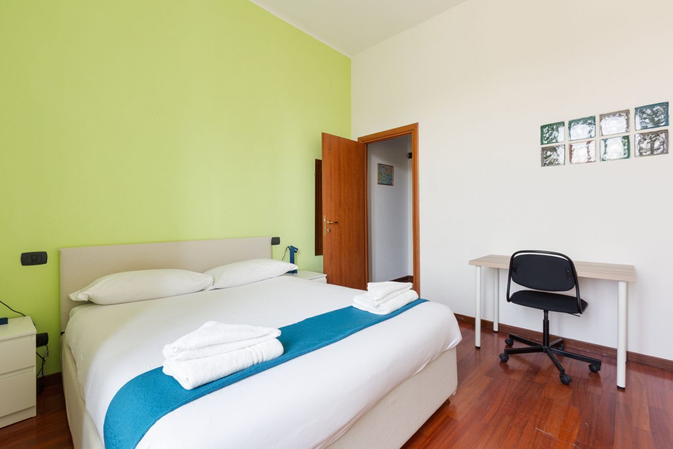 1 chambre, bureau, fer et planche à repasser, Wi-Fi