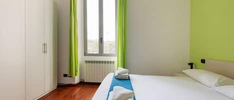 1 chambre, bureau, fer et planche Ă repasser, Wi-Fi
