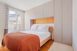 4 chambres, fer et planche à repasser, Wi-Fi, draps fournis