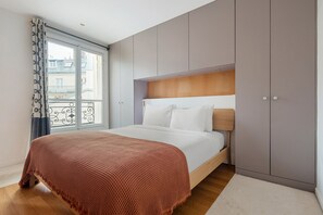 4 soverom, strykejern/-brett, wi-fi og sengetøy