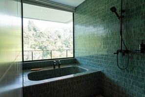 Bathroom - Kireina Mori Villa 6BR with heated pool (Cimenyan)