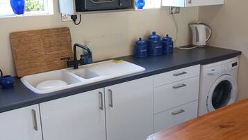 Fridge, microwave, stovetop, toaster