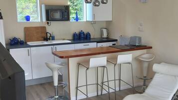 Fridge, microwave, stovetop, toaster